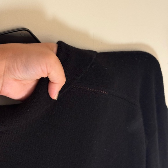 Everlane Classic Black cashmere Top - Picture 4 of 5